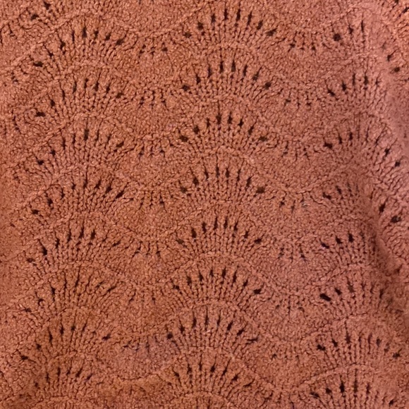 American Eagle sweater - Picture 2 of 3